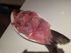 锅底的鱼肉-商汤天下