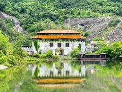 -玻璃桥景区石牛寨