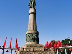 -人民防洪胜利纪念塔