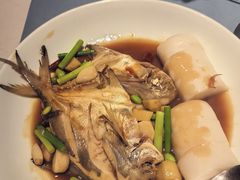 鲳鱼烧年糕-荣小馆(临海世纪花城店)