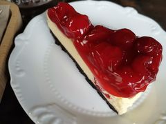 樱桃芝士蛋糕-新沙洞咖啡(泉乐坊店)