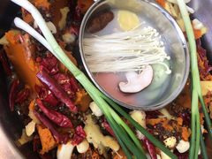 -周幺妹重庆老火锅(银泰城总店)