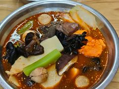 -小四川麻辣烫(九村西路店)
