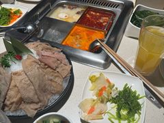 -海底捞火锅鲜切牛肉主题店(长寿路店)
