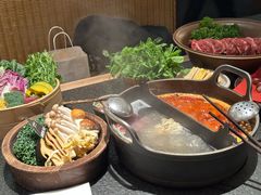 -三出山火锅(南京万象天地店)