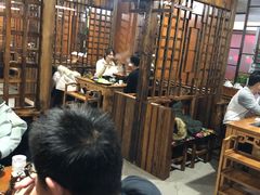 大堂-果松木炭酸菜铜火锅·外婆参鸡汤