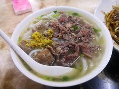 牛丸牛杂汤-华威达牛庄(黄埔大道西店)