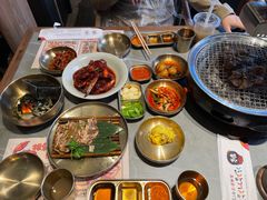 -草家酱蟹炭火烤肉店(珲春南路一店)