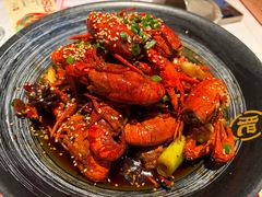 -肥肥虾庄·金牌油焖大虾(汉街SKP店)