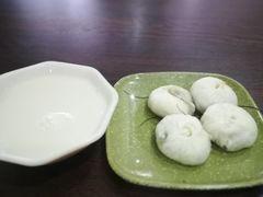-舒小笼松针小笼包