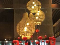 -梁鸿湿地丽笙度假酒店大堂吧