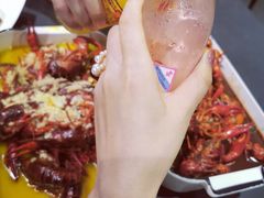 -聚汇三少·龙虾·中餐厅(莫邪路新天地店)