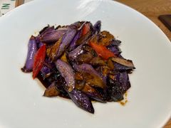 牛肝菌黑蒜烧茄子-一坐一忘云南菜(嘉里中心店)