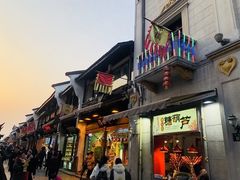 -吴山路夜市