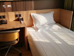 -路客HOTELS酒店(广州东站林和西地铁站店)