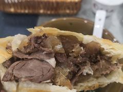 焖子肉火烧-李春秋驴肉火烧总店