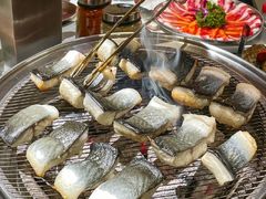 -围炉肉舍•炭烤活鳗•丹东海鲜烤肉(步行街店)