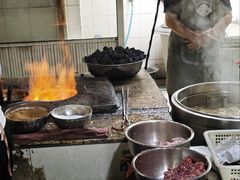 -正宗杨记普洱酸醋米线(总店)