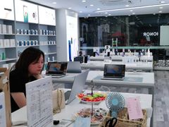 -荣耀授权专卖店(黄浦浙江中路店)