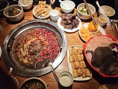 -城墙拐拐火锅(三峡广场黑金冠店)