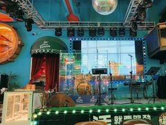 -Famous肥猫墨西哥音乐餐吧(五棵松华熙LIVE店)