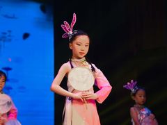 -小芳舞蹈团·少儿舞蹈·中国舞(龙江校区)