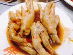鸡爪-爆炸头阿姨小四川正宗川味小吃(无任何分店)