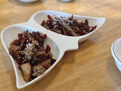 -兔行天下-鸿鹤鲜锅兔(中海国际店)