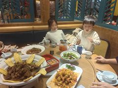 -黄泥岗·地道湖北菜(奥特莱斯店)