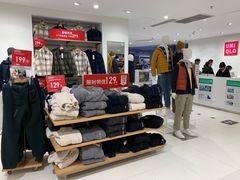 -优衣库(重庆星光时代广场店)