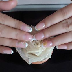 米卡美甲沙龙-EMILY艾枚莉美甲美睫·美颜·现磨咖啡