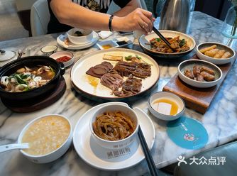 里面有很多一坨一坨的米团
