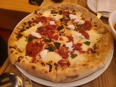 -城市大道红炉披萨烘焙坊