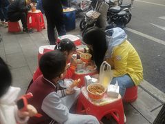 -武汉五月花大酒店(武昌火车站中南路地铁站店)