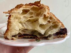 巧克力牛角-LANLIZI BAKERY(COSMO店)