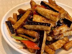 -聚友斋(陶瓷琉璃馆水晶街店)