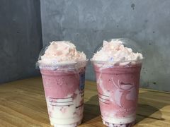 樱花莓莓酸奶-瑞幸咖啡(同乐汇店)
