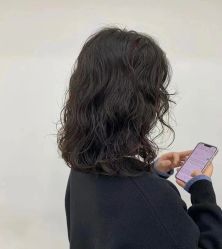 -十六番发型师事务所