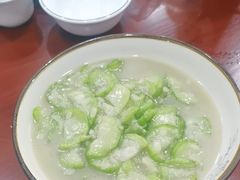 -湖南人家湘菜馆(镇江路店)