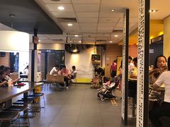-麦当劳(世界城广场店)