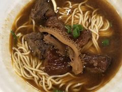 -六合夜市