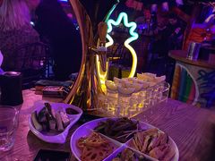 -UP嘻哈酒吧(粉巢店)