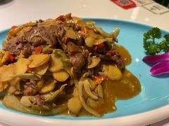 老山姜炒牛肉-原味田园·客家菜·土窑鸡(中航城君尚购物中心店)