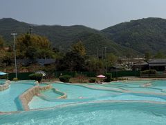 -十万大山布透温泉