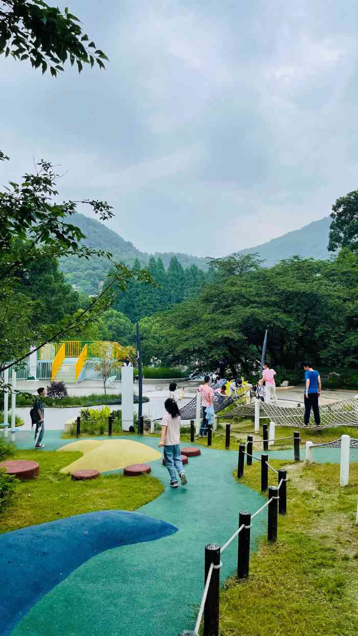 杭州少年儿童公园-"这个少年宫.还记得很多年前去过.跟邻居家.
