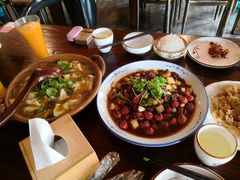 -东家小院金汤酸菜鱼(南阳路店)