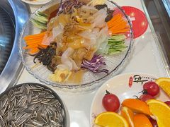 -哈尔滨烧烤·山河村铁锅炖(交大店)