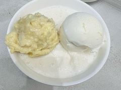 榴莲忘返-小团圆糖水铺(襄阳南路店)