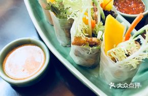 Mango Rice Rolls