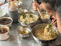 -正宗杨记普洱酸醋米线(总店)